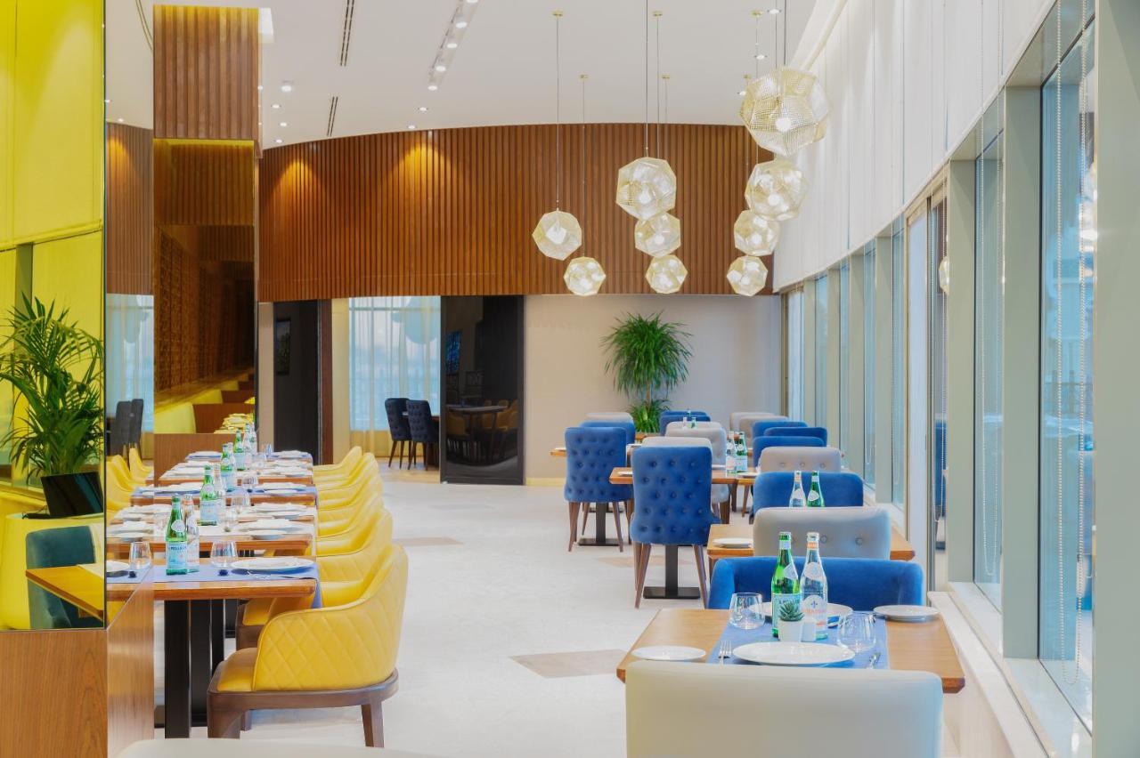 Barcelo Al Jaddaf, Dubai Hotell Eksteriør bilde Interior of the restaurant