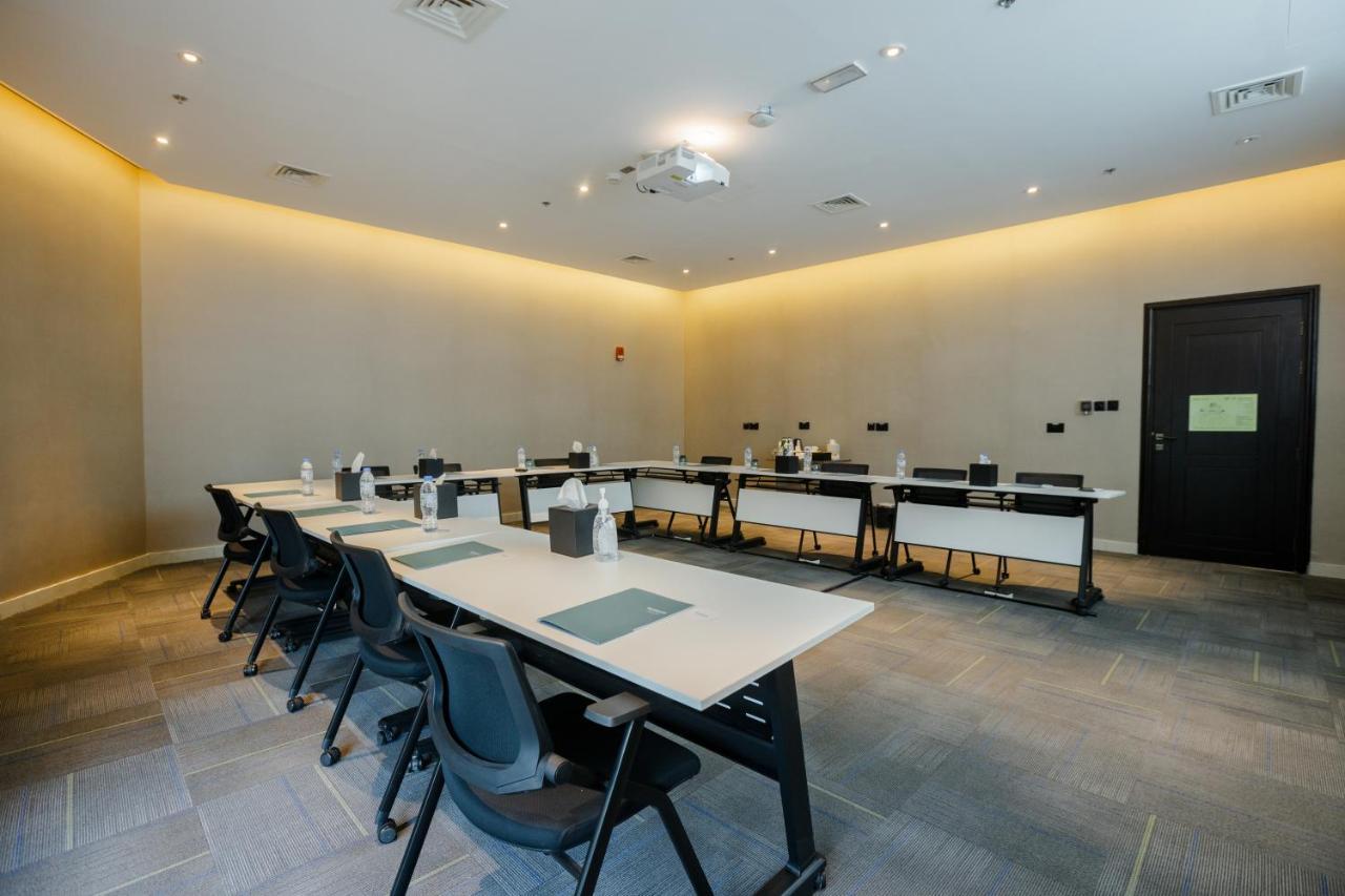 Barcelo Al Jaddaf, Dubai Hotell Eksteriør bilde Meeting room