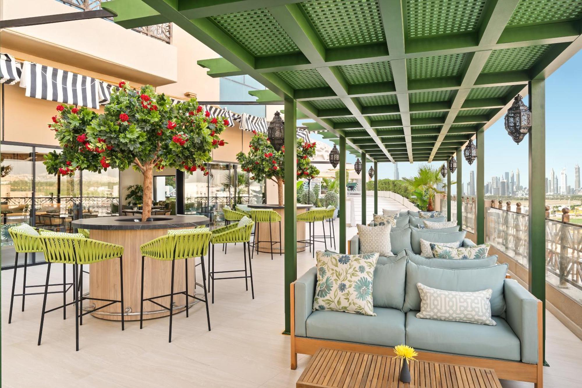 Barcelo Al Jaddaf, Dubai Hotell Eksteriør bilde Rooftop lounge